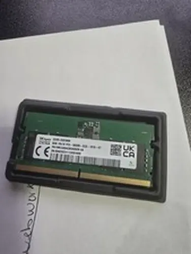 SK Hynix 8GB DDR5 1Rx16 PC5-5600B-SC0-1010-XT Laptop Memory P/N: HMCG66AGBSA092N