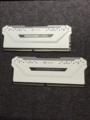 Corsair Dominator Platinum RGB 16GB (2x8GB) DDR4-3000MHz Computer RAM