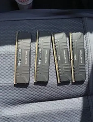Ballistix 4gb DDR4 Ram 4 Count