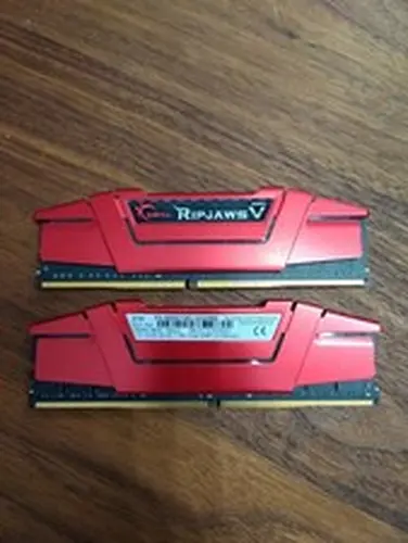 G.SKILL Ripjaws V - DDR4-3600 - 32GB (2 x 16GB) - Memory (F4-3600C19D-32GVRB)