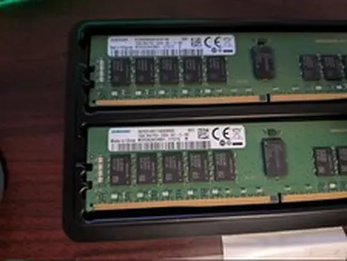 Samsung 32GB (2x16GB) DDR4-2666 PC4-21300 ECC Reg RDIMM M393A2K43BB1