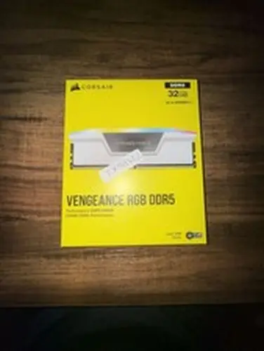 Corsair VENGEANCE RGB DDR5 RAM 32GB (2x16GB) 6000MHz CL36 Intel XMP White
