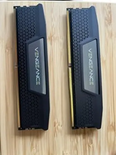 CORSAIR VENGEANCE 64GB (2 x 32GB) PC5-41600 (DDR5-5200) C40 DIMM Memory - Black