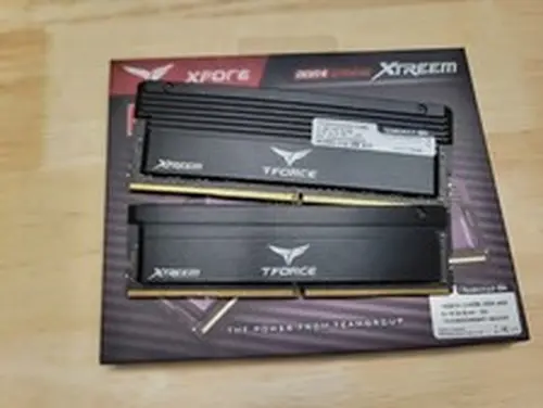 Team Group T-Force Xtreem Desktop PC Memory 16GB DDR4 4000MHz (8GBx2)