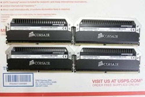 Corsair Dominator Platinum DDR4 DIMM 2666MHz 32GB (4x8GB) RAM Modules