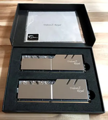 G.Skill 32GB (2 x 16GB) Trident Z5 Royal Series DDR4 3200 CL16 RAM Memory