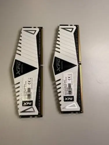 XPG ADATA 32GB RAM (8GBx4) DDR4 3200mhz AX4U320038G16A-BWZ