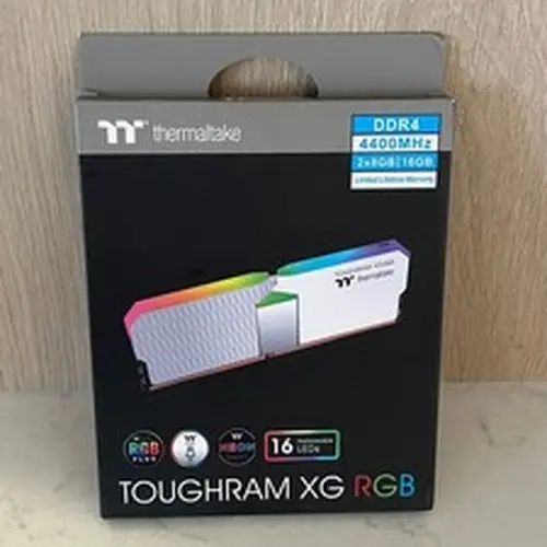 Thermaltake TOUGHRAM XG RGB DDR4 4400MHz 16GB 2x8 C19 Gaming RAM