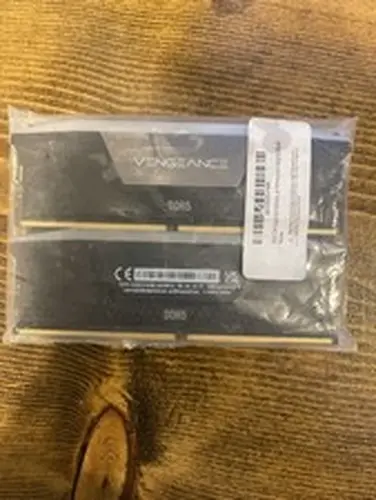 Corsair Vengeance RGB 32GB (2x16GB) RAM DDR5 6000MHz CMH32GX5M2B6000C40