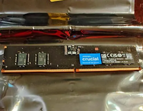 Crucial 8GB DDR5 RAM 5600MHZ UDIMM Desktop Memory CT8G56C46U5