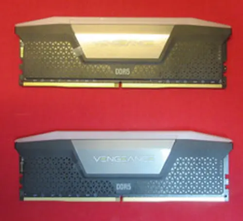 CORSAIR VENGEANCE DDR5 64GB (2X32GB) RAM MEMORY KIT CMH64GX5M2Y6400C32