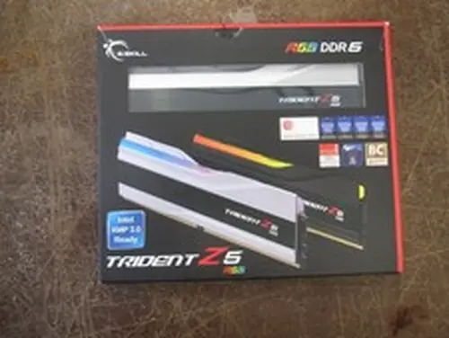 G.Skill Trident Z5 RGB 32GB 2x16GB DDR5 7200MT/s CL34 XMP Desktop Memory MINT