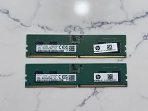 LOT OF 2 Samsung 8GB DDR5-5600 UDIMM RAM 16GB M323R1GB4PB0-CWMOL