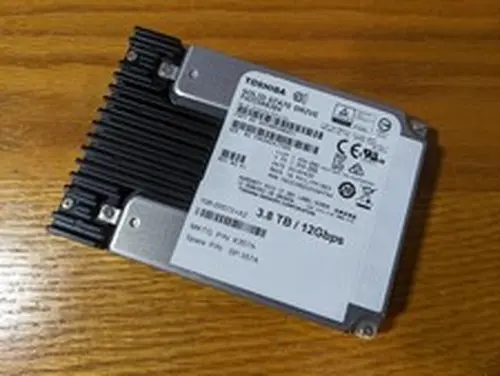 Toshiba 3.84TB PX05SRB384 SAS 12G SFF SSD NetApp 512 byte - 72-73% Health