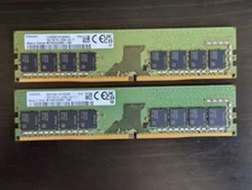 Samsung 32GB (2x16GB) DDR4-3200 PC4-25600 UDIMM Desktop RAM M378A2G43AB3-CWE