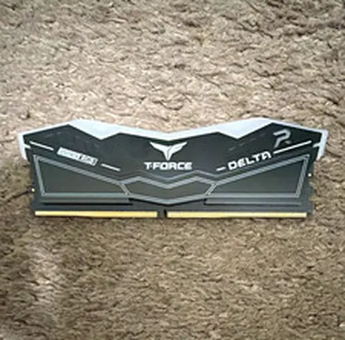 T-FORCE DELTA RGB 16GB DDR5-6000 DIMM FF3D516G6000HC38JBK