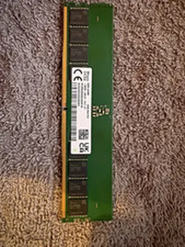 SK hynix 32GB DDR5 UDIMM DDR5-5600B