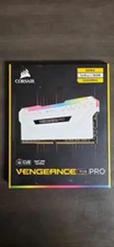Corsair Vengeance RGB Pro 16GB 2x8GB DDR4 3200 White CMW16GX4M2C3200C16W