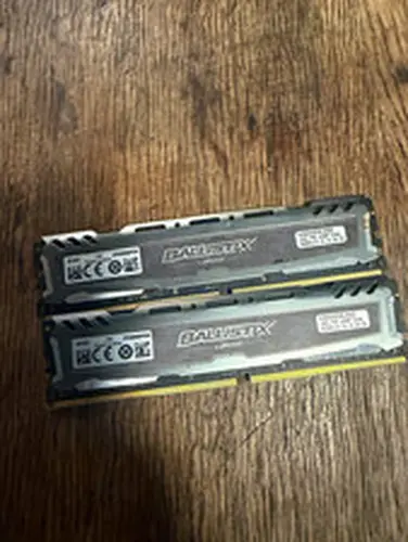 Ballistix by Micron 32GB (2x16GB) DDR4-2400 288-Pin DIMM RAM XMP