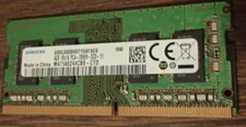 Samsung 4GB DDR4 SO-DIMM 260 pin RAM Memory Module - PC4-2666V-SC0-11