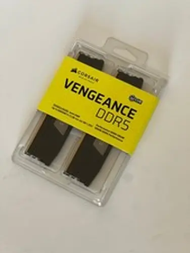Corsair Vengeance RGB 32GB (2x16GB) DDR5-6000 DIMM Intel XMP