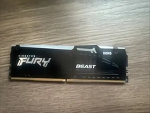* * Kingston Fury - Beast 8GB DDR5