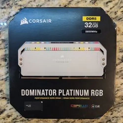 Corsair Dominator Platinum RGB 32GB 2x16GB DDR5 5600 CL36 XMP White