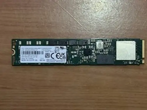 Samsung PM983 960GB M.2 22110 NVMe SSD PCIe Gen 3.0 MZ1LB960HAJQ-00007