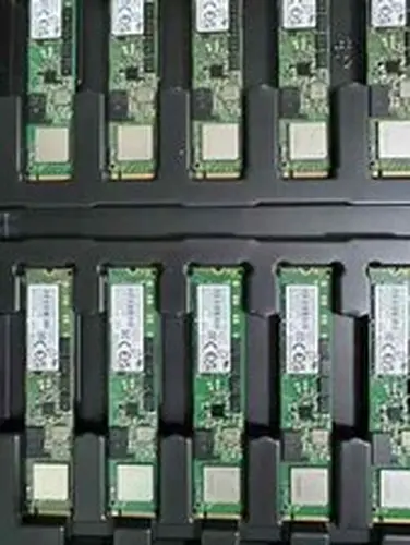 Samsung PM983 3.84TB M.2 SSD 22110 NVMe PCIe MZ-1LB3T80 MZ1LB3T8HMLA-00007