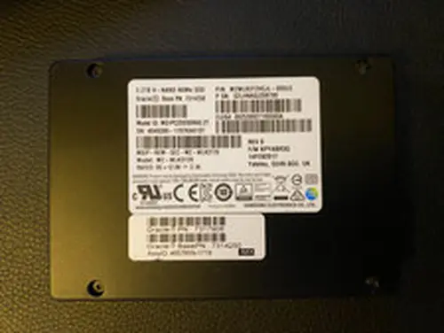 ORACLE 3.2TB NVMe PCIe SSD U.2 MZ-WLK3T20 MZWLK3T2HCJL-000U3
