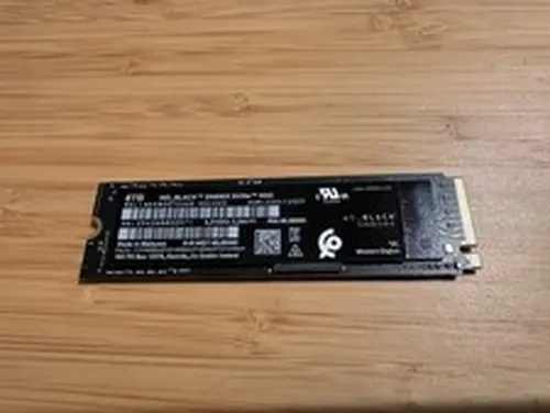 Western Digital WD_BLACK SN850X 8TB M.2 2280 NVMe Gen4 SSD 100% Health