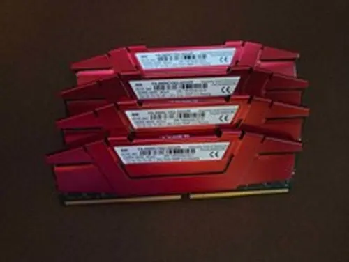 G.Skill RIPJAWS V 32GB (4x8GB) DDR4-3000 PC4-24000 PC Memory, F4-3000C15Q-32GVR