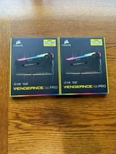 Corsair Vengeance RGB Pro 32GB (4x8GB) DDR4-3200 DIMM RAM CMW16GX4M2C3200C16