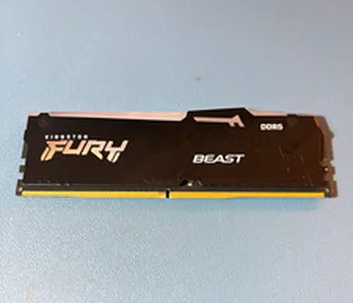 Kingston FURY Beast 1x8GB Kingston FURY Beast RGB DDR5 desktop memory (UDIMM)