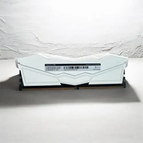 TEAMGROUP T-Force Delta RGB (1X32GB) DDR5 6000MHz PC5-48000 FF4D532G6000HC38ABK