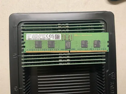 SAMSUNG M321R3GA3BB0-CQK 24GB DDR5 1RX8 PC5-4800B ECC SERVER MEMORY