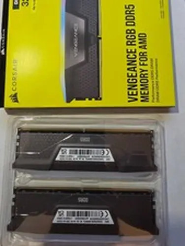 Corsair Vengeance DDR5 6000 32GB (16x2) CMH32GX5M2B6000Z38