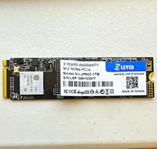 LEVEN JP600 1TB NVMe PCIe M.2 Internal SSD Black 3200/2000MB/s 1GB