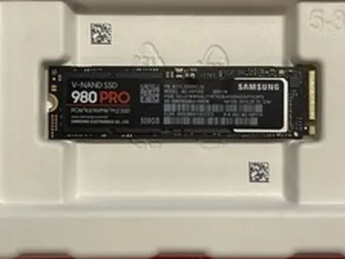 Samsung 980 PRO 500GB PCIe 4.0 NVMe M.2 2280 Internal SSD MZ-V8P500