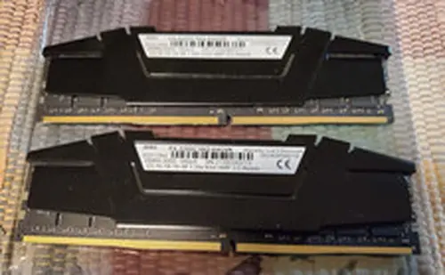32 GB (2X16) G.SKILL Ripjaws V Series DDR4 3200MHz Memory F4-3200C16Q-64GVK