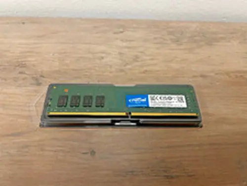 Crucial 32GB DDR4 2666 MHz PC4-21300 DIMM Desktop Memory RAM 1x (CT32G4DFD8266)