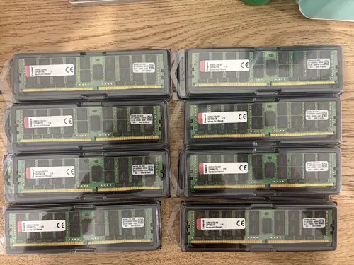 Kingston 32GB DDR4-2400 LRDIMM KVR24L17Q4/32I ECC 4Rx4 - 1x32GB or 128GB Kit