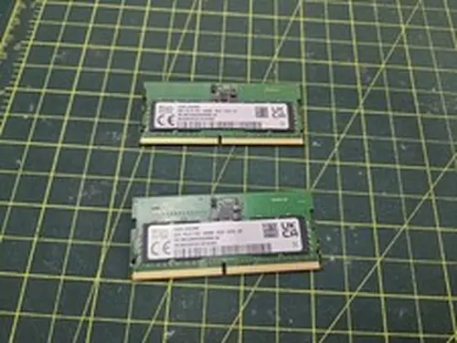 SK Hynix 16GB (2x8GB) PC5-5600B DDR5 SODIMM Memory Ram HMCG66AGBSA095N