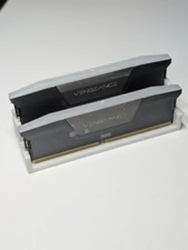 Corsair Vengeance RGB 32GB 2x16GB DDR5 6000 CL36 Intel XMP Black