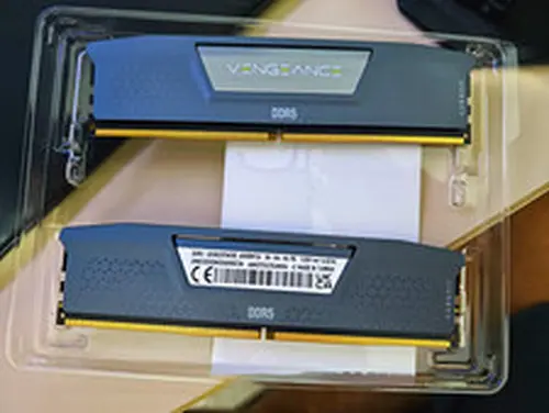Corsair Vengeance 32GB (2x16GB) DDR5 6000MT/s DIMM CMK32GX5M2E6000Z36
