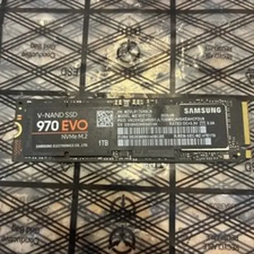 Samsung 970 EVO NVMe M.2 1TB Internal SSD Black Model MZ-V7E1T0 96% Health