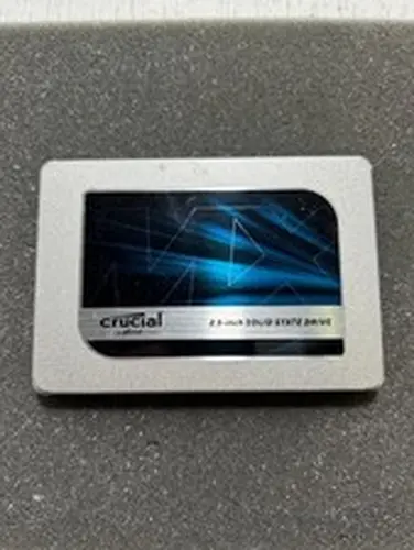 SAMSUNG 500GB SSD CT500MX500SSD1