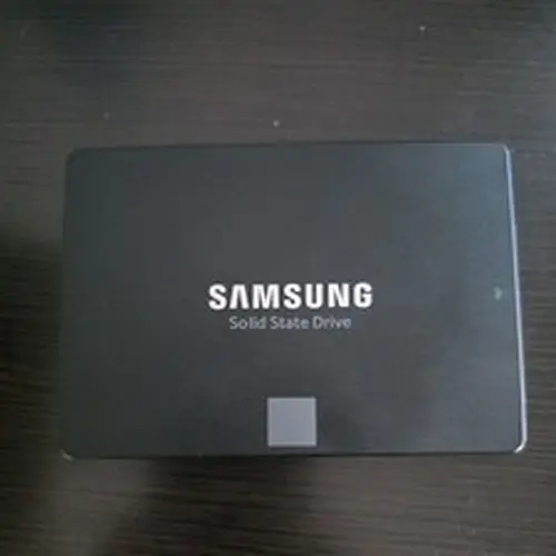 Samsung 870 EVO 250GB 2.5" SATA III Internal SSD (MZ-77E250)