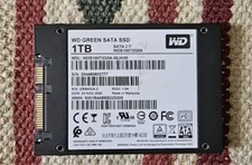 WESTERN DIGITAL Green 1TB 2.5" SATA III SSD WDS100T - 99% Remaining