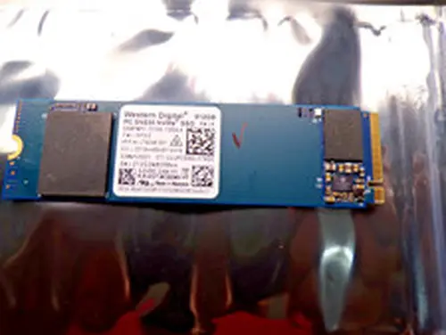 Western Digital PC SN530 512GB NVMe M.2 2280 SSD SDBPNPZ-512G-1006a 6